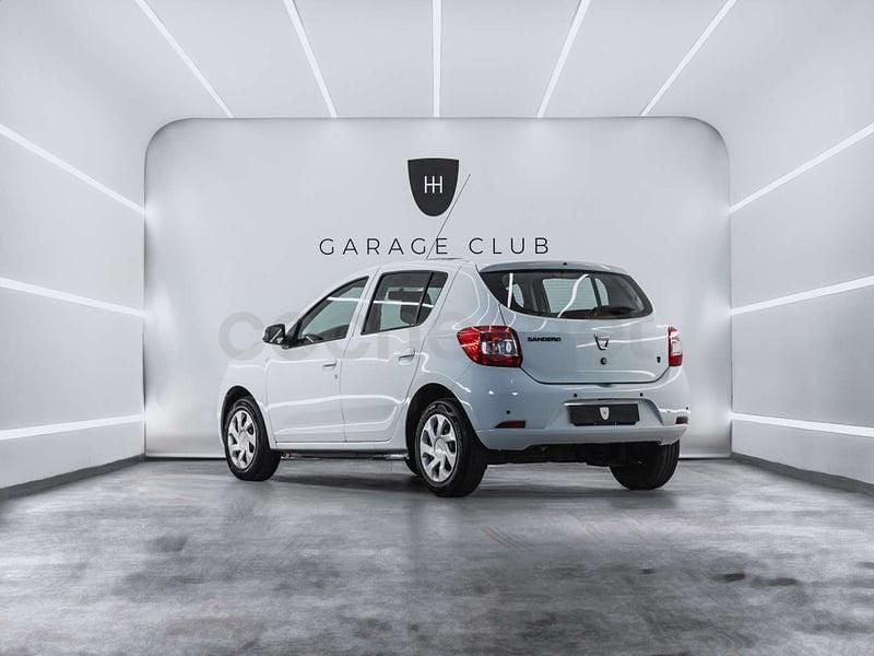 Usado Dacia Sandero Lauréate 75 CV (55 kW) 2016 Blanco Utilitario