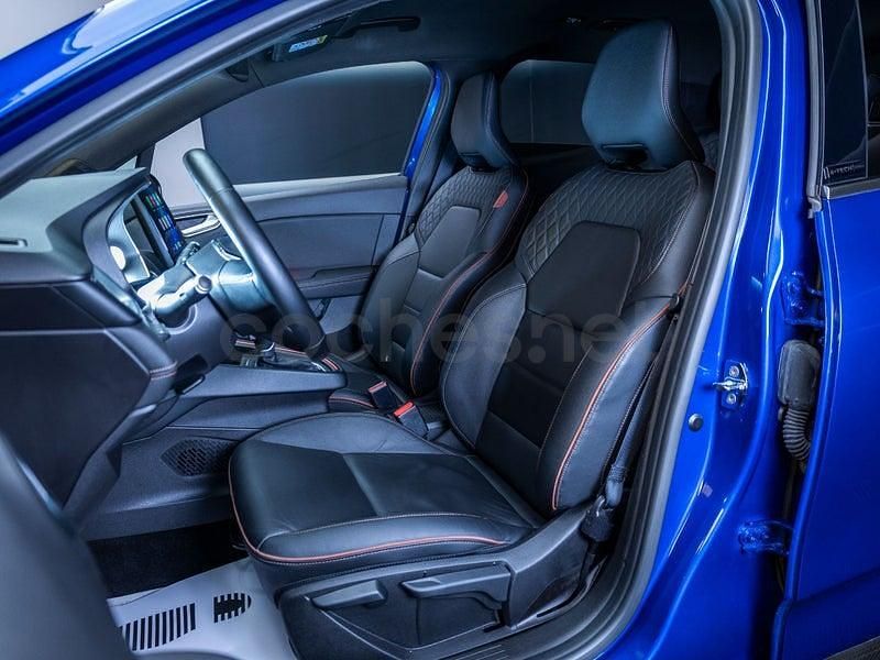 Używany Renault Clio V Initiale Paris 140 KM (102 kW) 2021 Niebieski Sedan/Limuzyna