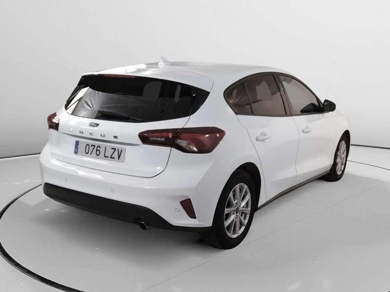 Usado Ford Focus Trend 121 CV (88 kW) 2022 Blanco Utilitario