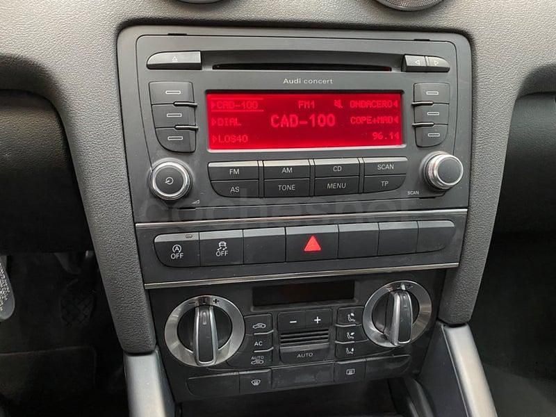 Usado Audi A3 Ambiente 105 CV (77 kW) 2012 Azul Berlina