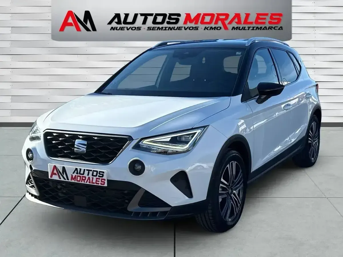 Usado Seat Arona FR 110 CV (80 kW) 2023 Blanco SUV