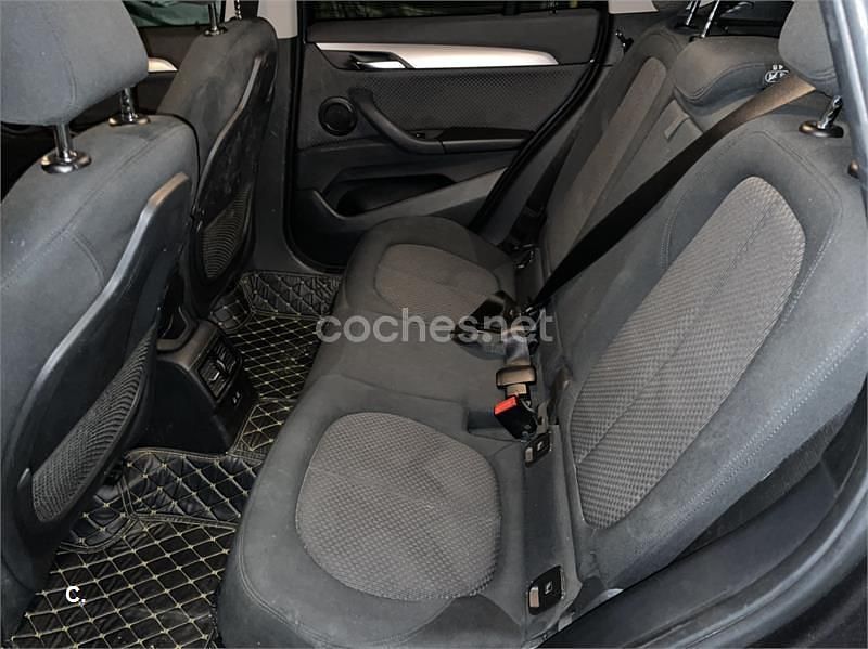 Usado BMW X1 140 CV (102 kW) 2019 Gris / plata SUV