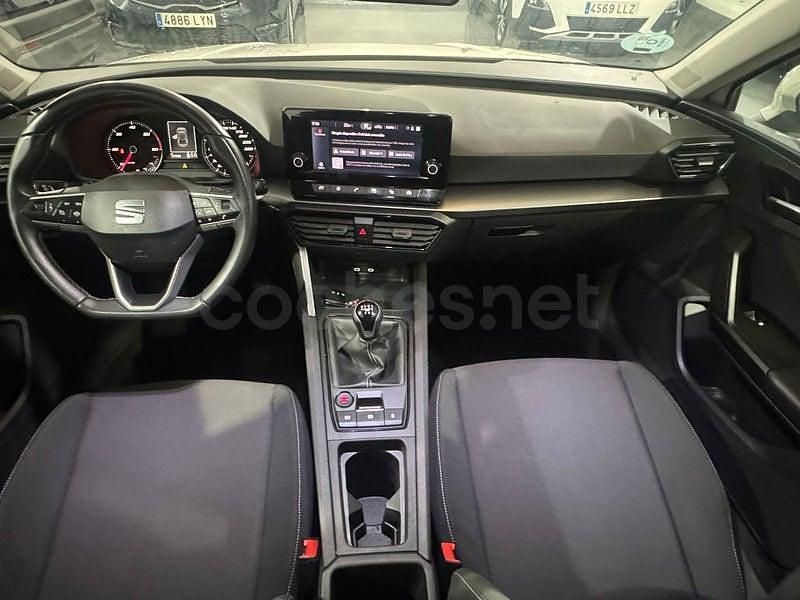 Usado Seat Leon Reference 115 CV (84 kW) 2021 Blanco Familiar