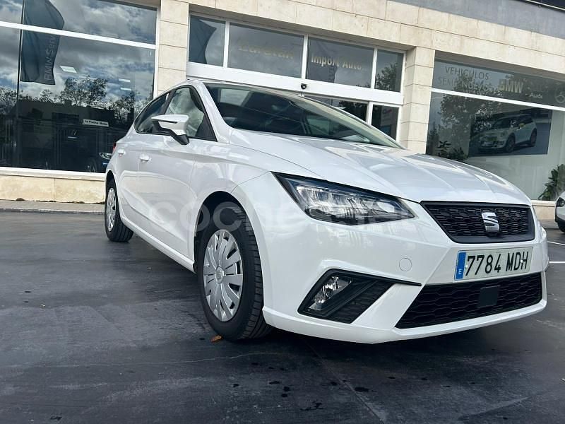 Usado Seat Ibiza Reference 80 CV (58 kW) 2023 Blanco Berlina