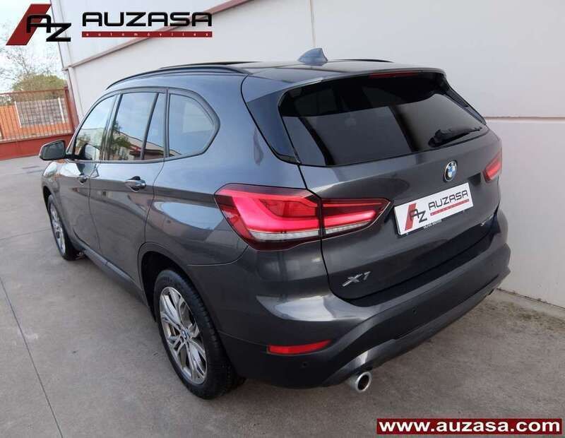 Usado BMW X1 Advantage 136 CV (100 kW) 2021 Gris SUV
