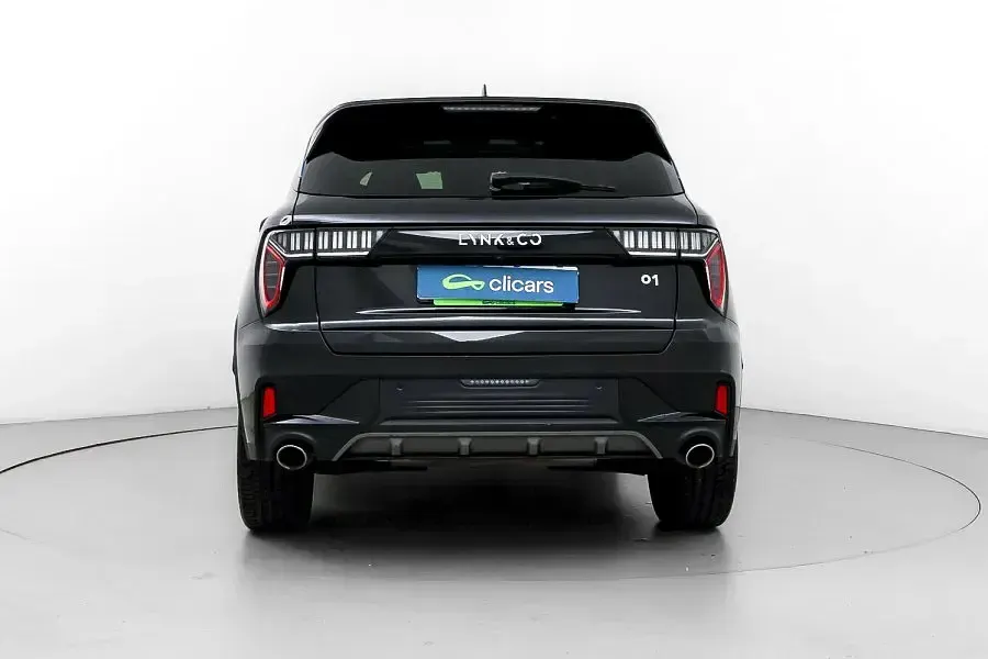 Usado Lynk & Co 01 261 CV (191 kW) 2023 Negro SUV
