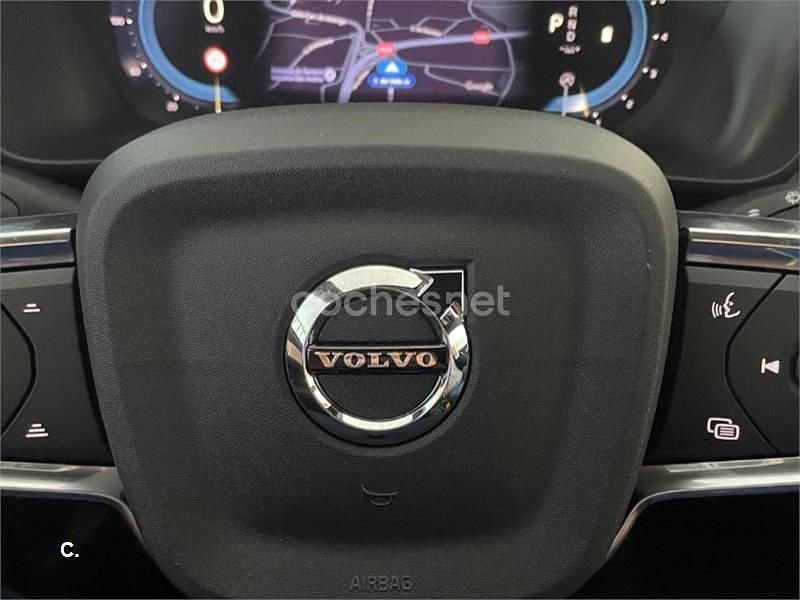 Usado Volvo XC40 Core 163 CV (119 kW) 2024 Negro SUV