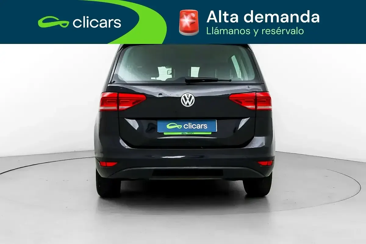 Usado VW Touran Edition 110 CV (80 kW) 2018 Negro Monovolumen