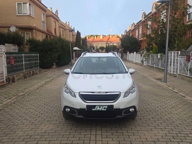 Usado Peugeot 2008 Active 100 CV (73 kW) 2015 Blanco SUV