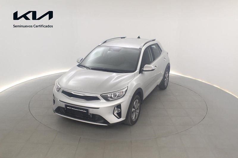 Usado Kia Stonic 100 CV (73 kW) 2024 Sparkling silver SUV
