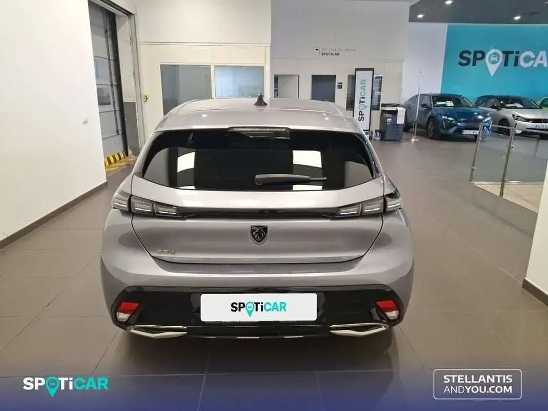 Käytetty Peugeot 308 Allure 131 HP (96 kW) 2024 Harmaa Viistoperä