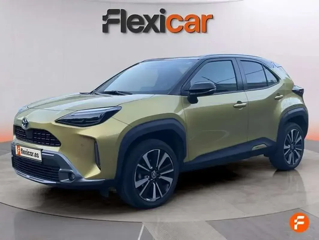 Używany Toyota Yaris Cross Edition 116 KM (85 kW) 2022 Żółty SUV