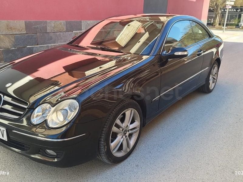 Usado Mercedes CLK220 Elegance 150 CV (110 kW) 2008 Negro Coupe