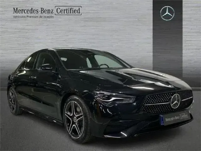 Usado Mercedes CLA220 190 CV (139 kW) 2025 Negro Berlina