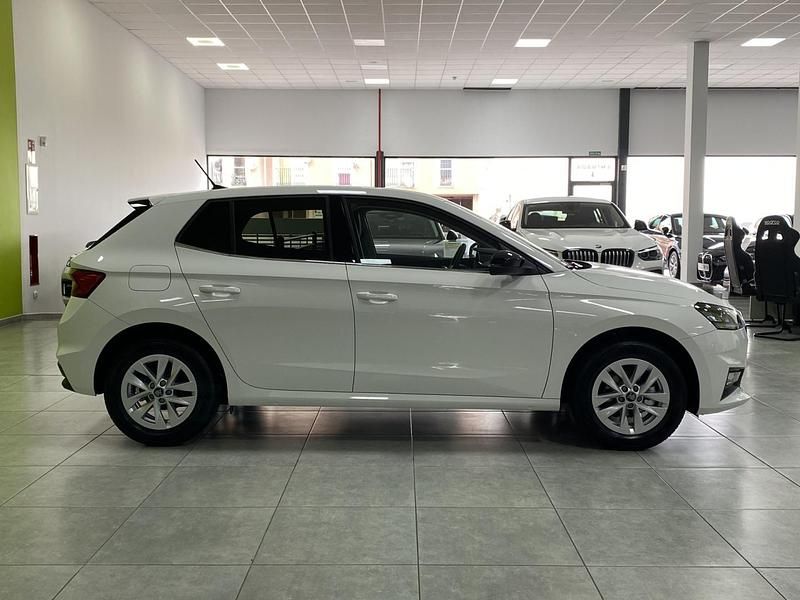Nuevo Skoda Fabia Selection 95 CV (69 kW) 2025 Blanco Utilitario