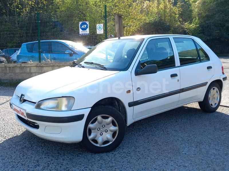 Blanco Usado 2002 Peugeot 106 Utilitario | 1699 € - Imagen 1/4