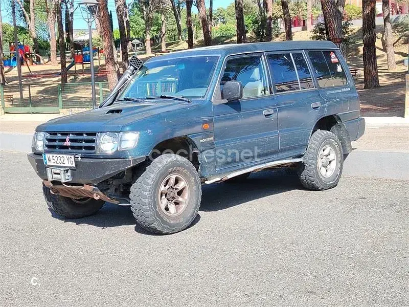 Usado Mitsubishi Montero Select 125 CV (91 kW) 1999 Verde SUV