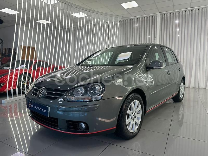 Gris / plata Usado 2007 VW Golf V Sportline Berlina | 8490 € (Precio justo) - Imagen 1/4