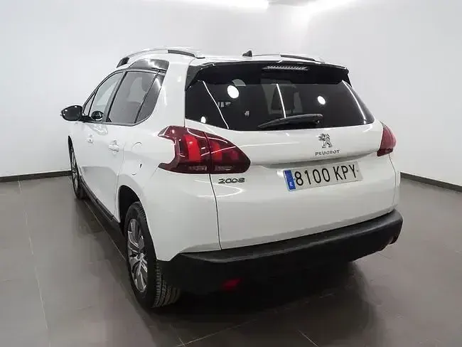 Usado Peugeot 2008 Style 82 CV (60 kW) 2018 Blanco SUV