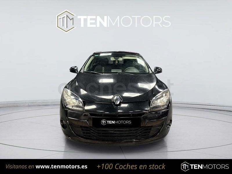 Usado Renault Mégane GrandTour 90 CV (66 kW) 2011 Violeta / lila Familiar