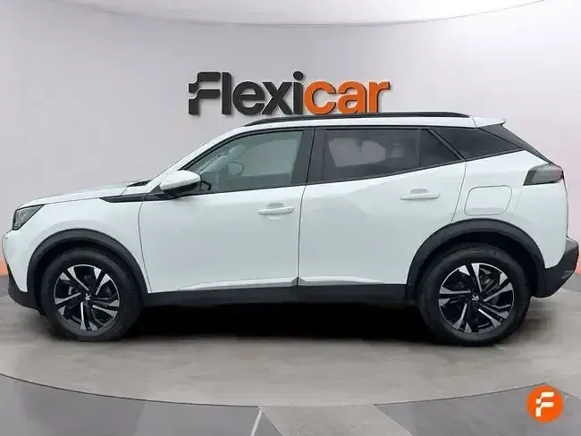 Usado Peugeot 2008 Allure 100 CV (73 kW) 2020 Blanco SUV