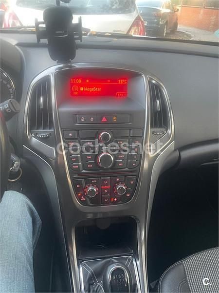 Usado Opel Astra Enjoy 115 CV (84 kW) 2010 Negro Berlina