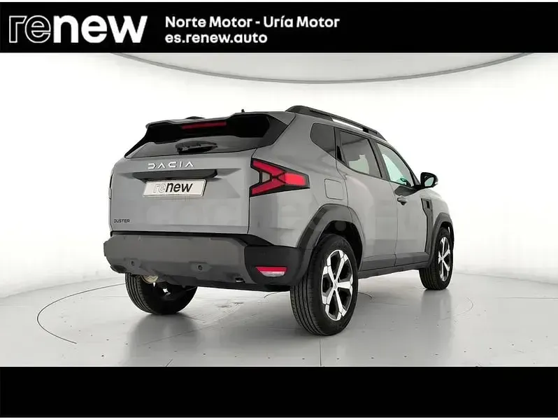 Usado Dacia Duster Journey 130 CV (95 kW) 2025 Gris / plata SUV