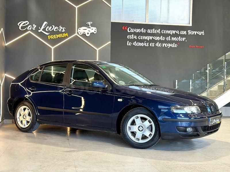 Usado Seat Leon Sport 105 CV (77 kW) 2002 Azul Utilitario