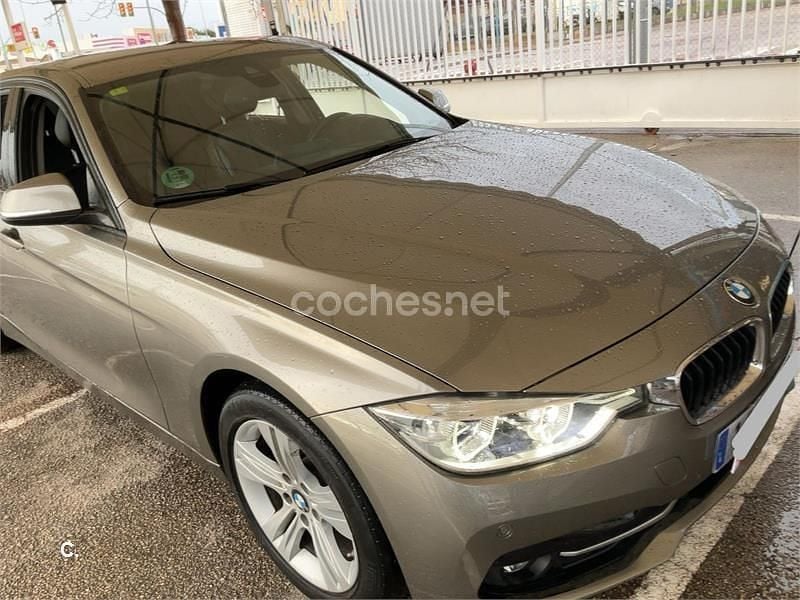Usado BMW 320 Gran Turismo Efficient Dynamics 190 CV (139 kW) 2018 Gris / plata Berlina