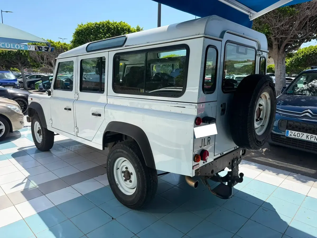 Usado Land Rover Defender SE 122 CV (89 kW) 2016 Blanco Familiar