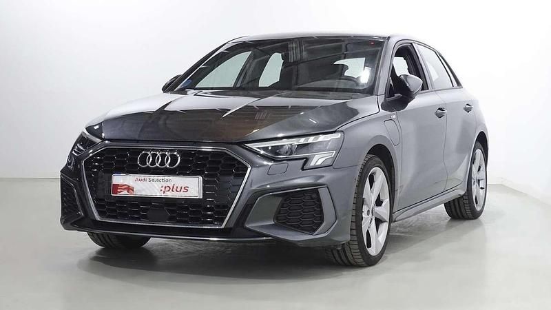 Gris Usado 2021 Audi A3 Sportback e-tron S-Line Utilitario | 28.300 € (Un poco caro) - Imagen 1/4