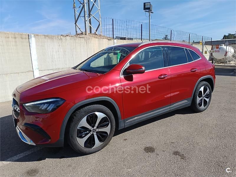Brugt Mercedes GLA200 150 HK (110 kW) 2025 Rød SUV