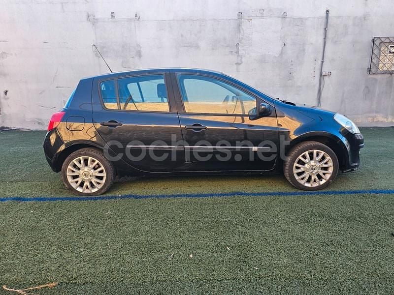 Usado Renault Clio II Exception 105 CV (77 kW) 2007 Negro Berlina