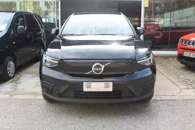 Usado Volvo XC40 Core 172 kW (234 CV) 2023 Negro SUV