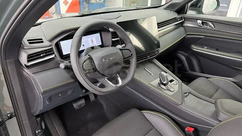 Nuevo Lynk & Co 01 276 CV (202 kW) 2026 Verde SUV