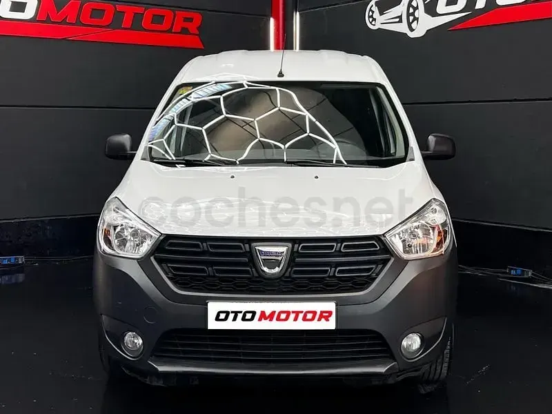 Usado Dacia Dokker Essentiel 95 CV (69 kW) 2020 Blanco Monovolumen