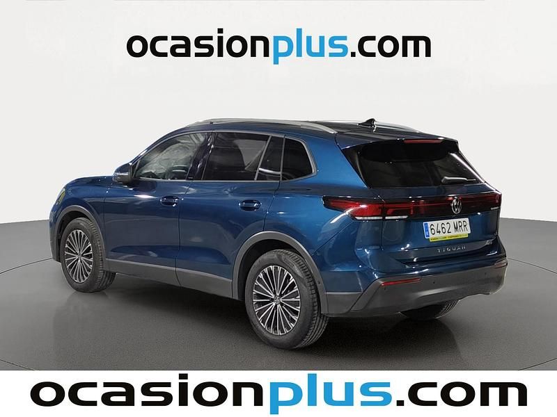 Usado VW Tiguan Life 150 HP (110 kW) 2024 Azul SUV