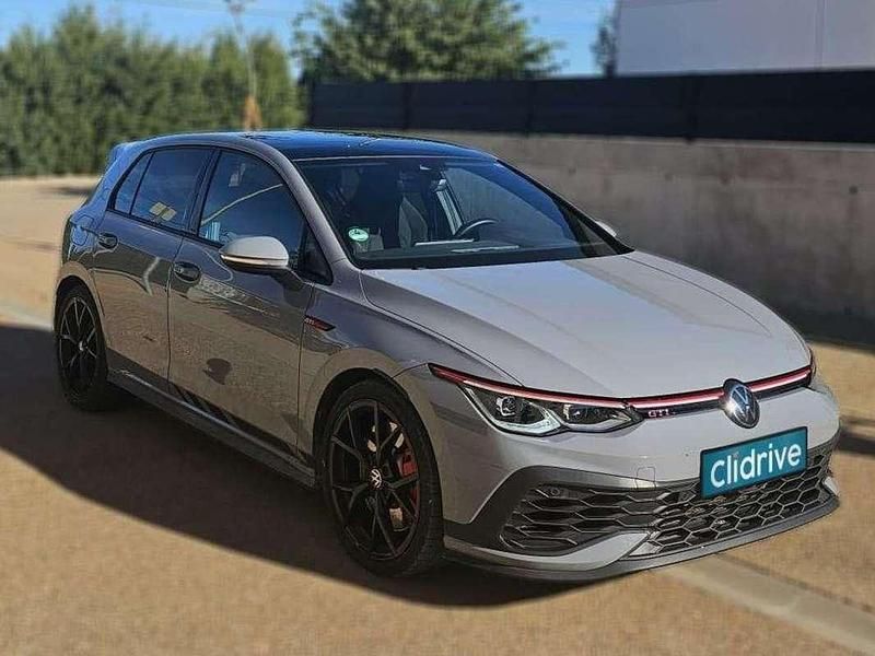 Usado VW Golf VIII GTI 300 CV (220 kW) 2023 Gris Utilitario