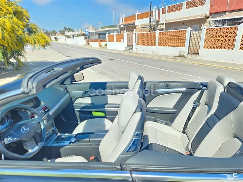 Usado Mercedes E250 Elegance 204 CV (150 kW) 2011 Negro Descapotable