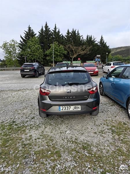 Usado Seat Ibiza SC CONNECT 90 CV (66 kW) 2016 Gris / plata Utilitario