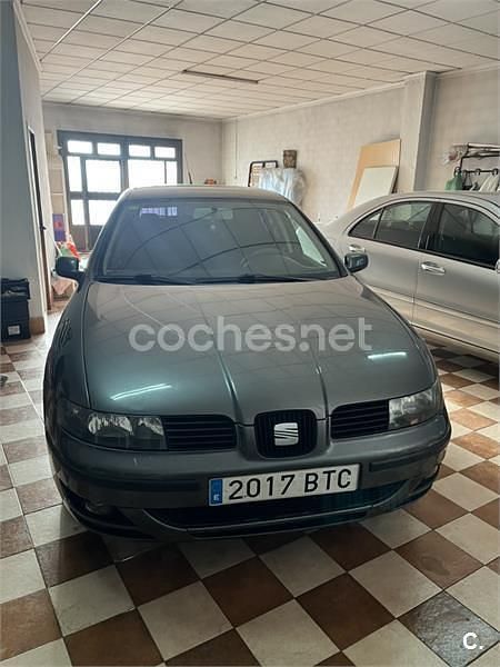 Gris / plata Usado 2002 Seat Leon Berlina | 2200 € (Precio justo) - Imagen 1/4