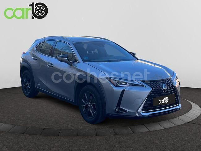 Usado Lexus UX Business Edition 184 CV (135 kW) 2021 Gris / plata SUV