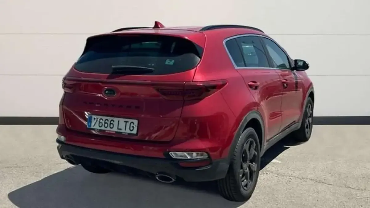 Usado Kia Sportage 132 CV (97 kW) 2021 Rojo SUV