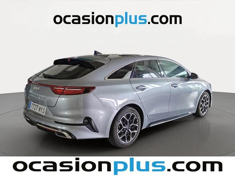 Usado Kia ProCeed GT-Line 140 CV (102 kW) 2025 Gris Familiar