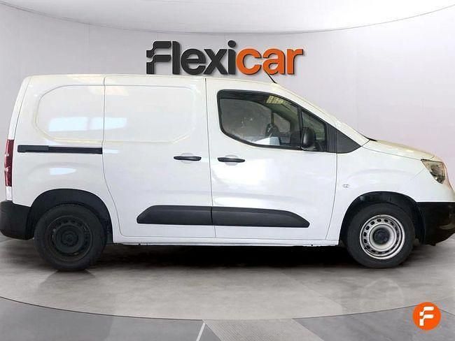Usado Opel Combo Selective 102 CV (75 kW) 2021 Blanco Monovolumen