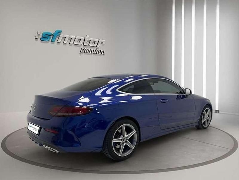 Usado Mercedes C250 AMG line 204 CV (150 kW) 2016 Azul Coupe