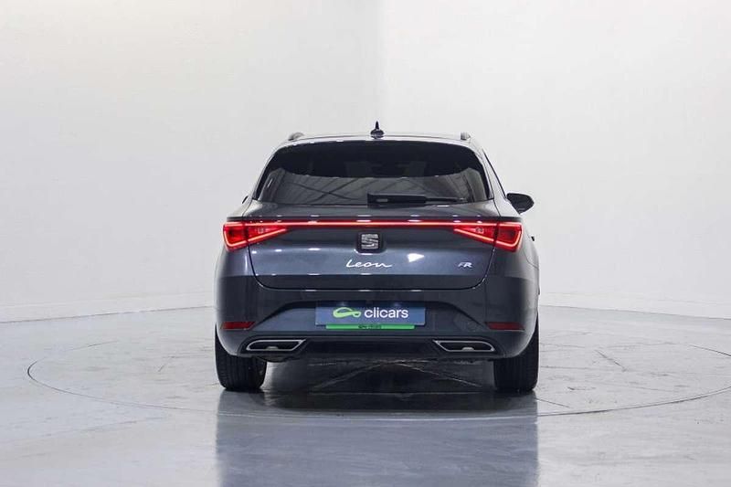 Usado Seat Leon ST FR 131 CV (96 kW) 2023 Azul Familiar