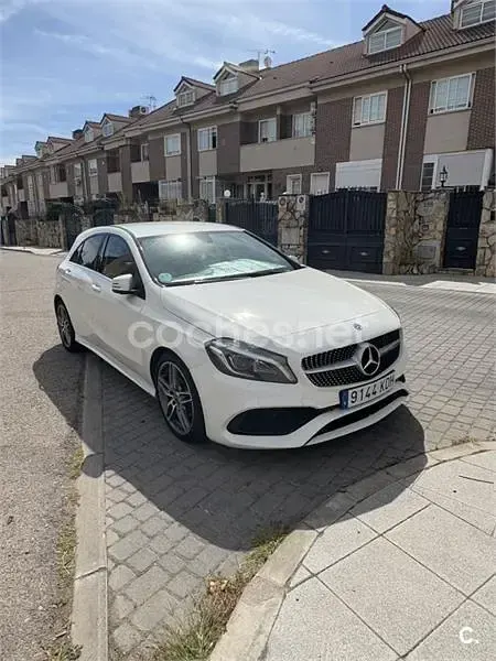 Usado Mercedes A200 AMG line 136 CV (100 kW) 2017 Blanco Berlina