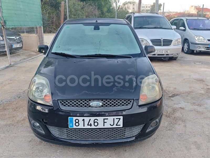 Azul Usado 2006 Ford Fiesta Ambiente Berlina | 2700 € (Un poco caro) - Imagen 1/4