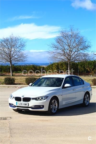 Blanco Usado 2012 BMW 320 Sport Line Berlina | 12.990 € (Precio justo) - Imagen 1/4